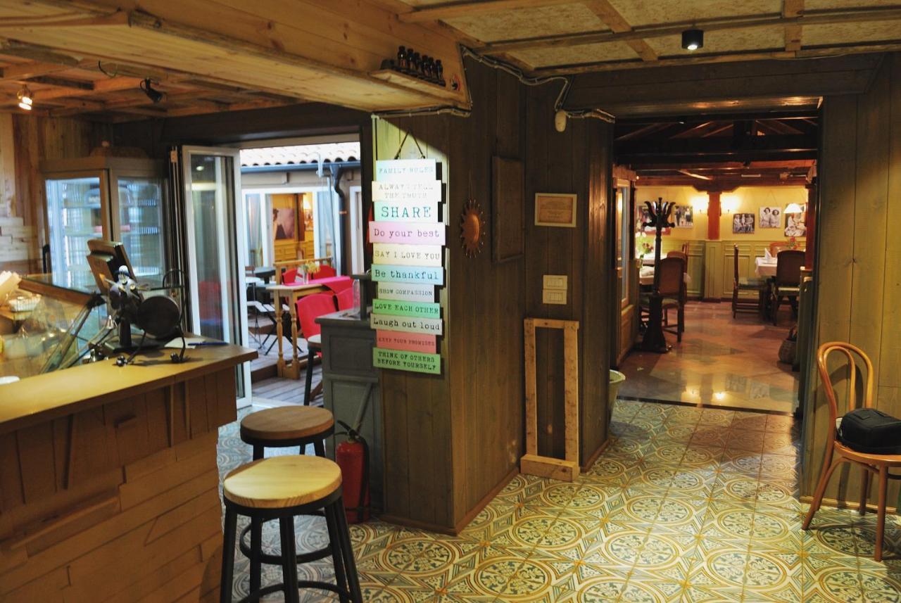Hotel London Tirana Zewnętrze zdjęcie