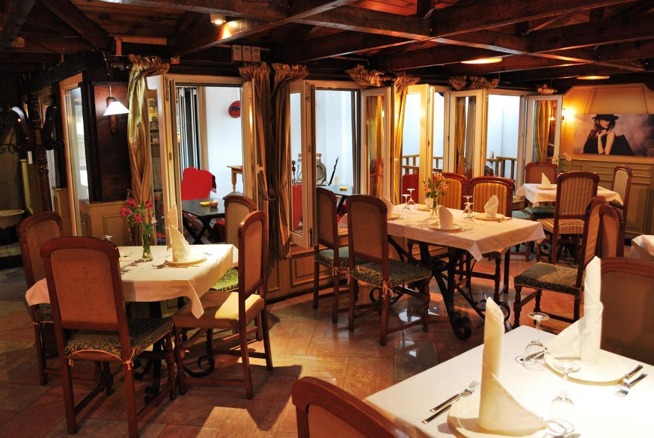 Hotel London Tirana Zewnętrze zdjęcie