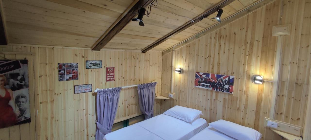 Hotel London Tirana Zewnętrze zdjęcie